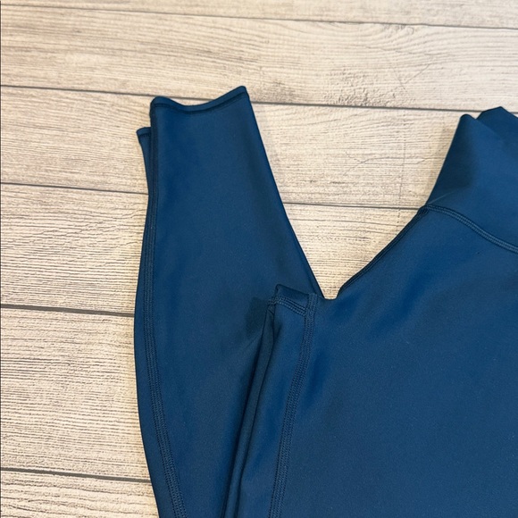 Women’s Alo Yoga Airsoft leggings Size S - Picture 4 of 16